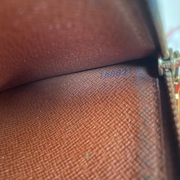 Louis vuitton wallet - Picture 5 of 9